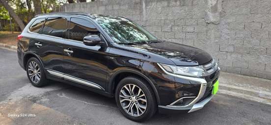 MITSUBISHI-OUTLANDER-2016