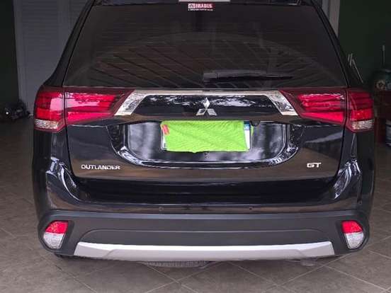 MITSUBISHI-OUTLANDER-3.0 GT 4X4 V6 24V GASOLINA 4P AUTOMÁTICO MITSUBISHI-OUTLANDER-2016