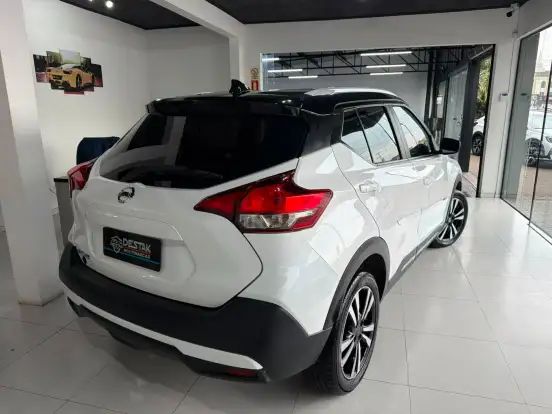 NISSAN-KICKS-2020