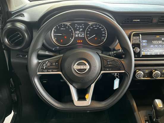 NISSAN-KICKS-2023