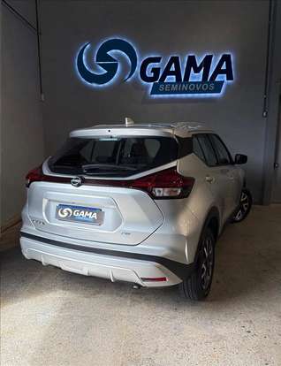 NISSAN-KICKS-2023