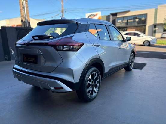 NISSAN-KICKS-2023