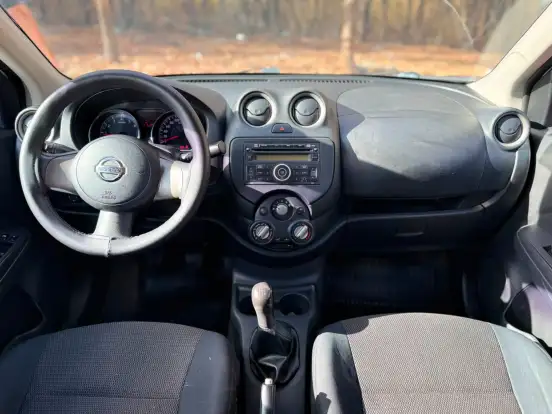NISSAN-VERSA-2014