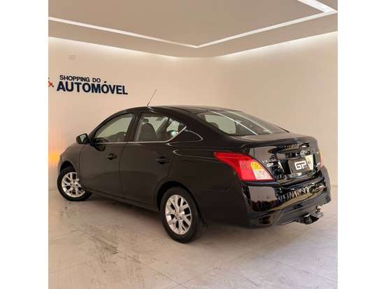 NISSAN-VERSA-1.6 16V FLEX SV 4P XTRONIC NISSAN-VERSA-2017