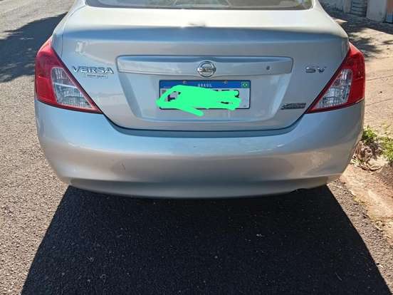 NISSAN-VERSA-1.6 16V FLEX SV 4P MANUAL NISSAN-VERSA-2013