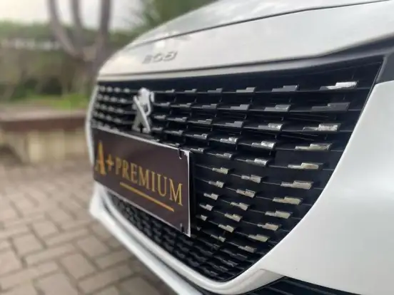 PEUGEOT-208-2023