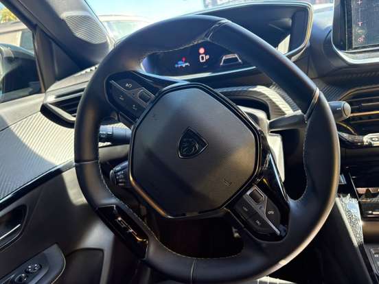 PEUGEOT-208-2024