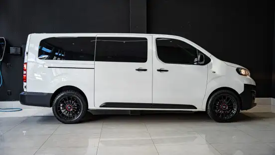 PEUGEOT-EXPERT-2022