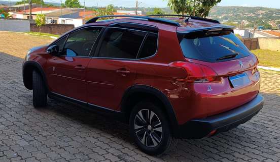 PEUGEOT-2008-2021