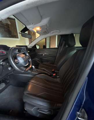 PEUGEOT-208-2022