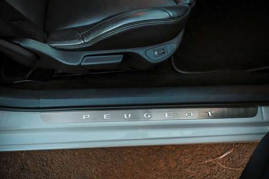PEUGEOT-308cc-2014