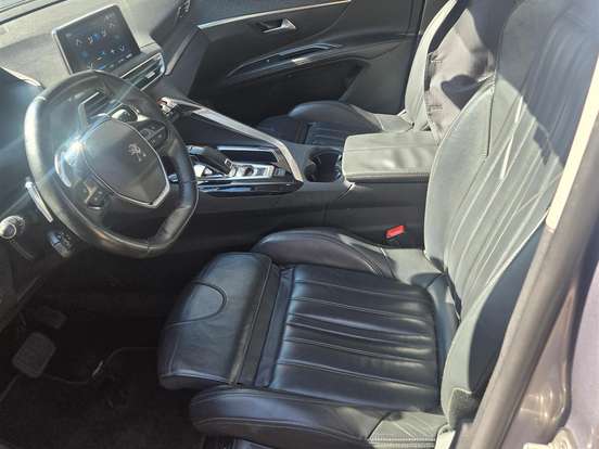 PEUGEOT-5008-1.6 GRIFFE THP 16V GASOLINA 4P AUTOMÁTICO PEUGEOT-5008-2018