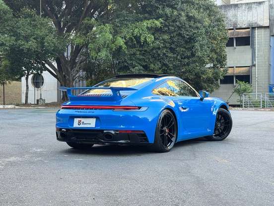 PORSCHE-911-2023