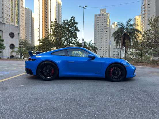 PORSCHE-911-2023