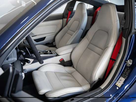 PORSCHE-911-2022