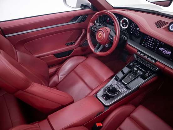 PORSCHE-911-2024