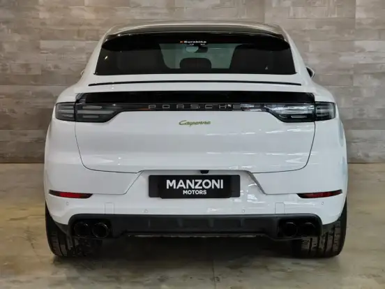 PORSCHE-CAYENNE-2022