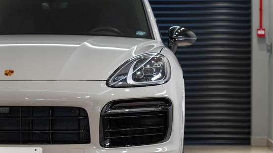 PORSCHE-CAYENNE-2022