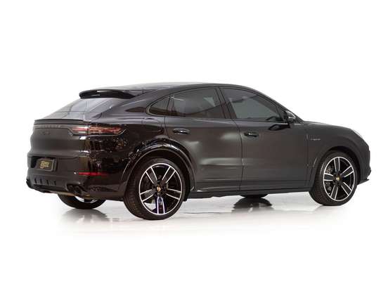 PORSCHE-CAYENNE-2023