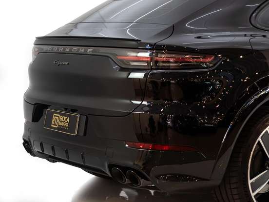 PORSCHE-CAYENNE-2023