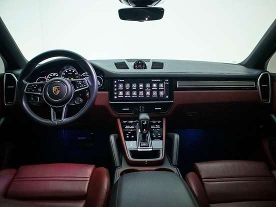 PORSCHE-CAYENNE-2023