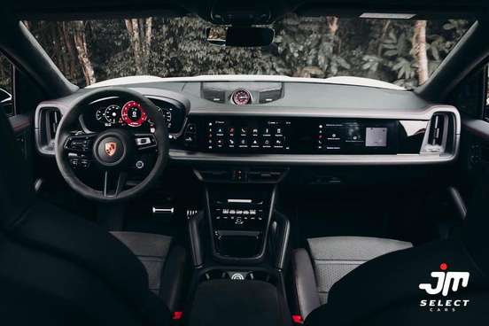PORSCHE-CAYENNE-2025