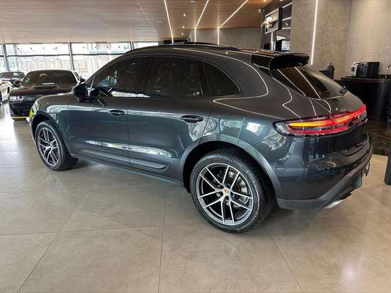 PORSCHE-MACAN-2024