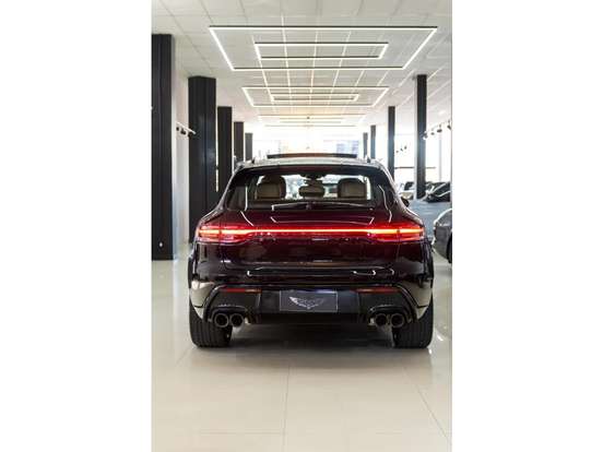 PORSCHE-MACAN-2021
