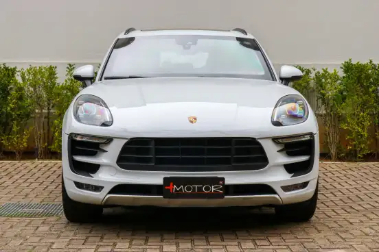 PORSCHE-MACAN-2017