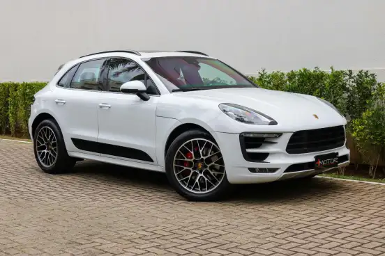 PORSCHE-MACAN-2017