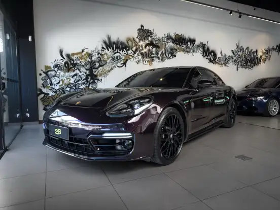 PORSCHE-PANAMERA-2021
