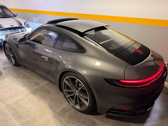 PORSCHE-911-2023