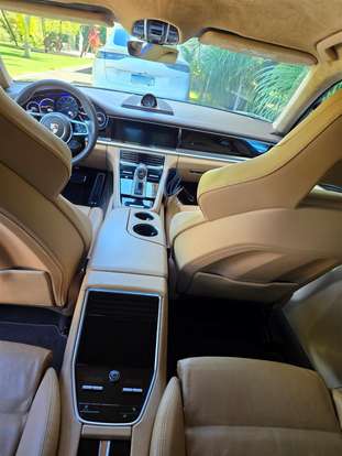 PORSCHE-PANAMERA-2016