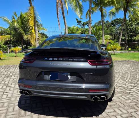 PORSCHE-PANAMERA-2016