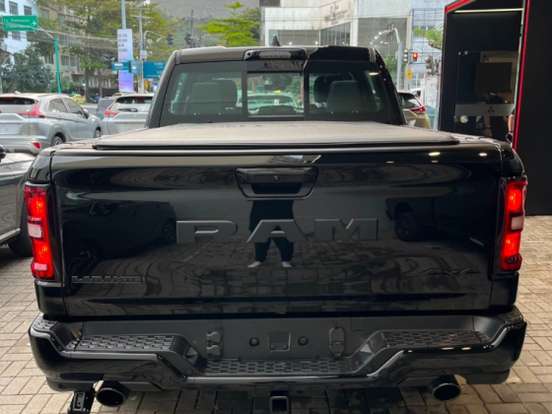 RAM-1500-3.0 HURRICANE 6 BITURBO GASOLINA LARAMIE NIGHT EDITION CD 4X4 AUTOMÁTICO RAM-1500-2026