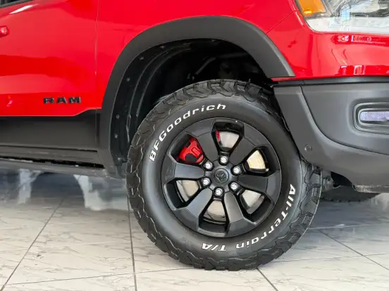 RAM-1500-5.7 V8 GASOLINA REBEL CD 4X4 AUTOMÁTICO RAM-1500-2022