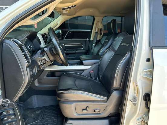 RAM-2500-6.7 I6 TURBO DIESEL LARAMIE CD 4X4 AUTOMÁTICO RAM-2500-2020