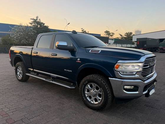 RAM 3500 6.7 I6 TURBO DIESEL LARAMIE CD 4X4 AUTOMÁTICO