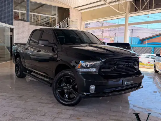 RAM-CLASSIC-5.7 V8 GASOLINA LARAMIE NIGHT EDITION CD 4X4 AUTOMÁTICO RAM-CLASSIC-2023