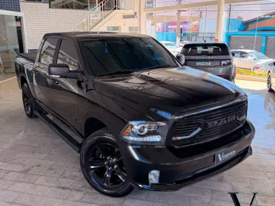 RAM-CLASSIC-5.7 V8 GASOLINA LARAMIE NIGHT EDITION CD 4X4 AUTOMÁTICO RAM-CLASSIC-2023