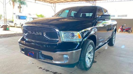 RAM CLASSIC 5.7 V8 GASOLINA LARAMIE CD 4X4 AUTOMÁTICO
