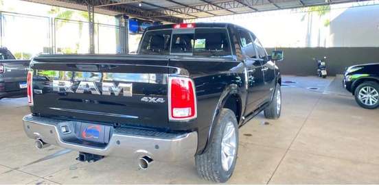 RAM-CLASSIC-5.7 V8 GASOLINA LARAMIE CD 4X4 AUTOMÁTICO RAM-CLASSIC-2023