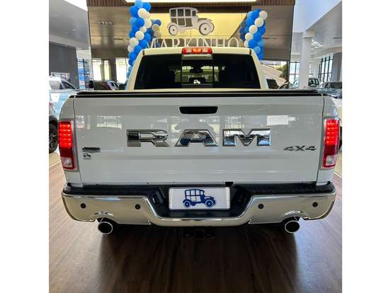 RAM-CLASSIC-5.7 V8 GASOLINA LARAMIE CD 4X4 AUTOMÁTICO RAM-CLASSIC-2023