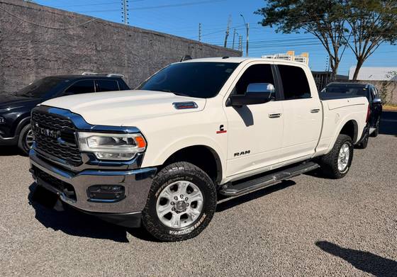 RAM 2500 6.7 I6 TURBO DIESEL LARAMIE CD 4X4 AUTOMÁTICO