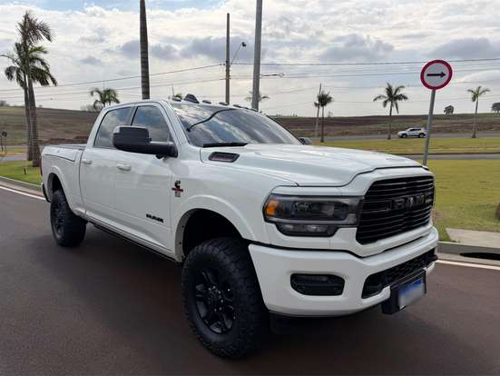 RAM-2500-6.7 I6 TURBO DIESEL NIGHT EDITION CD 4X4 AUTOMÁTICO RAM-2500-2022