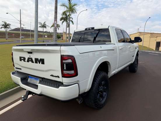 RAM-2500-6.7 I6 TURBO DIESEL NIGHT EDITION CD 4X4 AUTOMÁTICO RAM-2500-2022