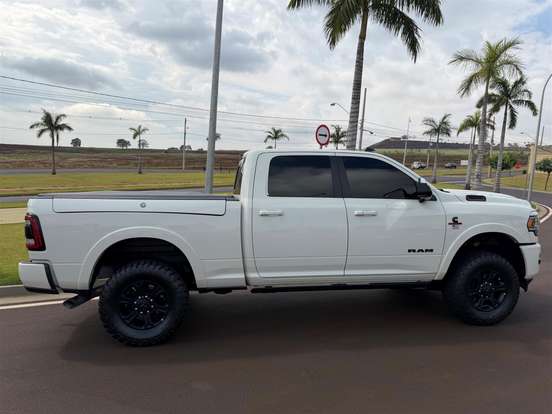 RAM-2500-6.7 I6 TURBO DIESEL NIGHT EDITION CD 4X4 AUTOMÁTICO RAM-2500-2022