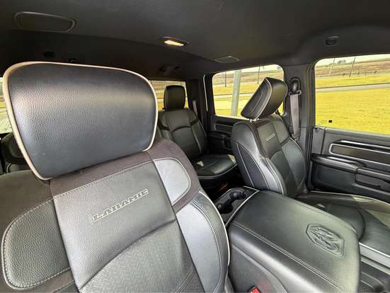 RAM-2500-6.7 I6 TURBO DIESEL NIGHT EDITION CD 4X4 AUTOMÁTICO RAM-2500-2022