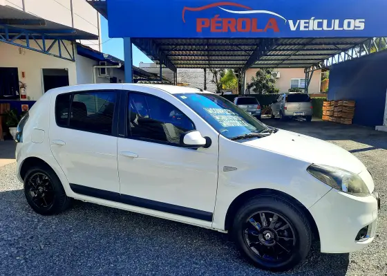 RENAULT SANDERO 1.6 PRIVILÉGE 16V FLEX 4P AUTOMÁTICO RENAULT SANDERO 1.6 PRIVILÉGE 16V FLEX 4P AUTOMÁTICO