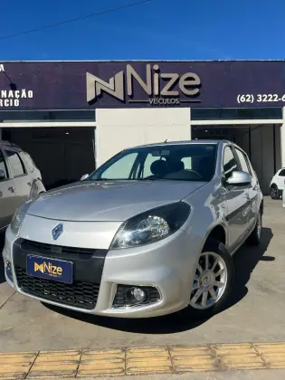 RENAULT SANDERO 1.6 PRIVILÉGE 16V FLEX 4P AUTOMÁTICO RENAULT SANDERO 1.6 PRIVILÉGE 16V FLEX 4P AUTOMÁTICO